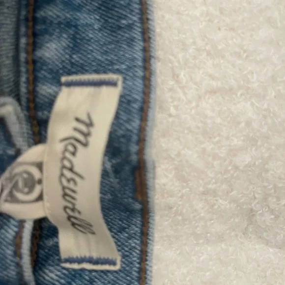 Madewell Petite Perfect Vintage Wide leg Jean in Heathcote Wash - Picture 2 of 3